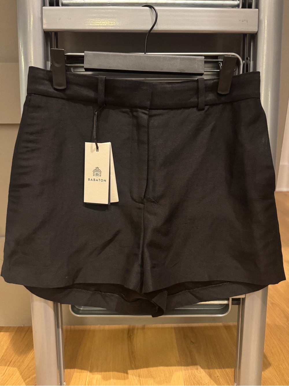 Aritzia Babaton New Agency Mid-Thigh Short - Black - PowerLinen™